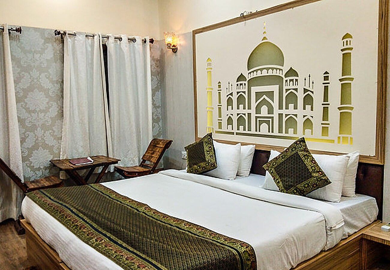 Dwivedi Hotels Sri Omkar Palace Nomad Room Non-Ac 2