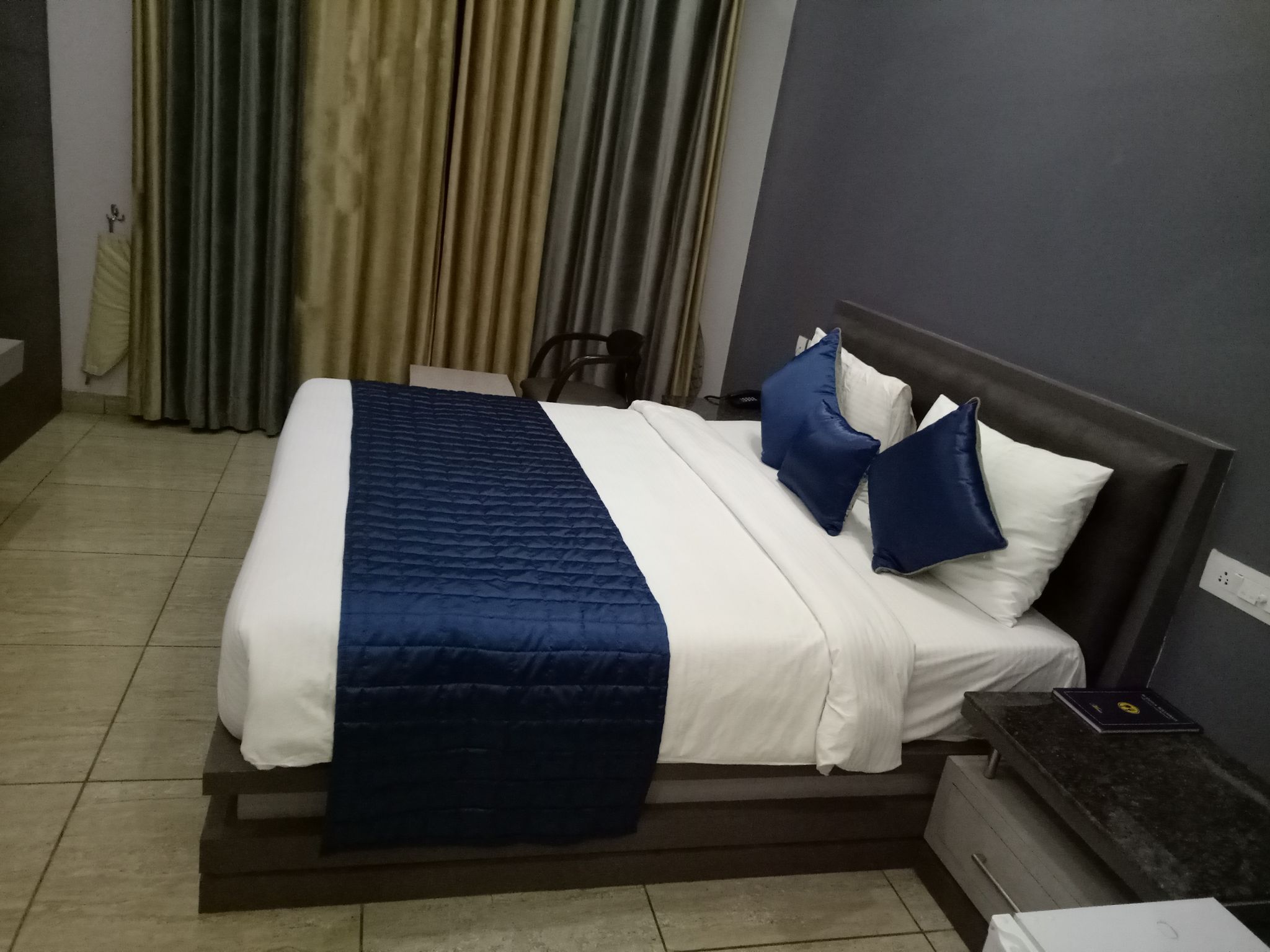 Kangra Rodeway Inn Deluxe suite 2