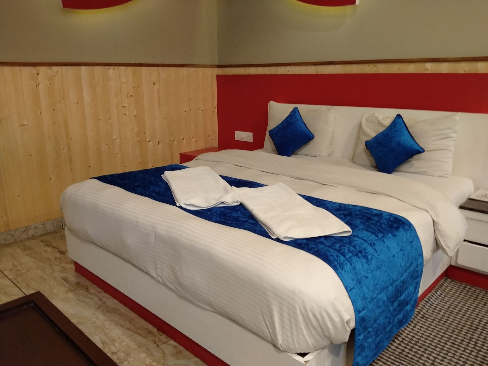 Kangra Rodeway Inn Deluxe suite 18