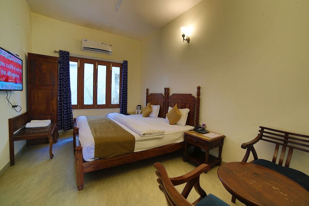 Hotel Gorbandh Mount Abu Premium Room 5