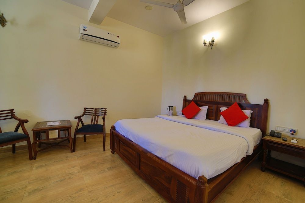 Hotel Gorbandh Mount Abu Premium Room 3