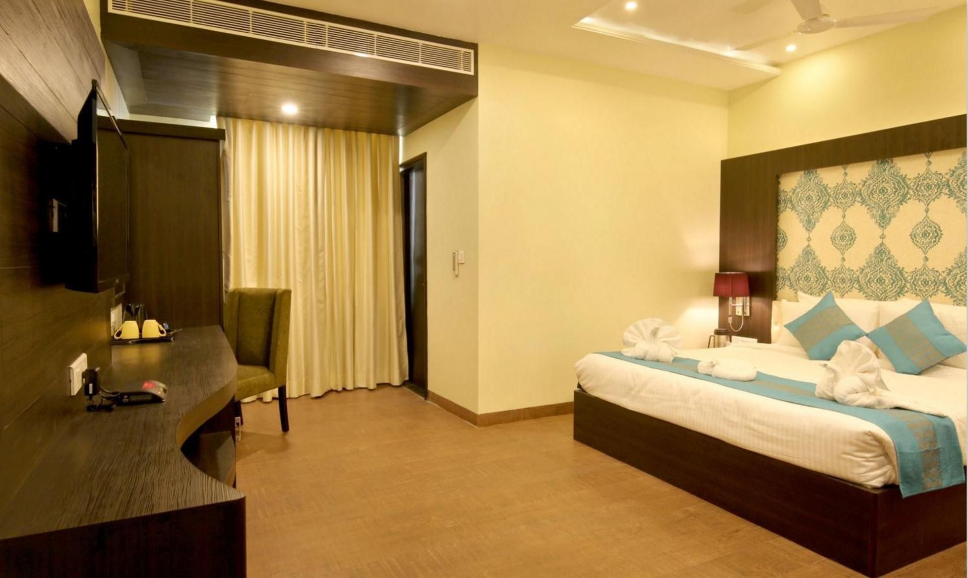 King Room with Mountain View