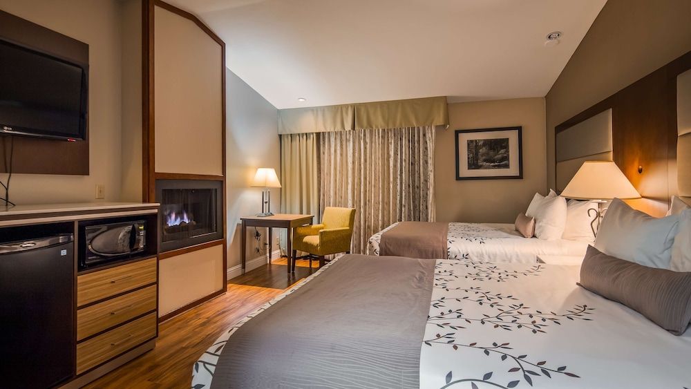 Standard Room, 2 Queen Beds, Non Smoking, Fireplace