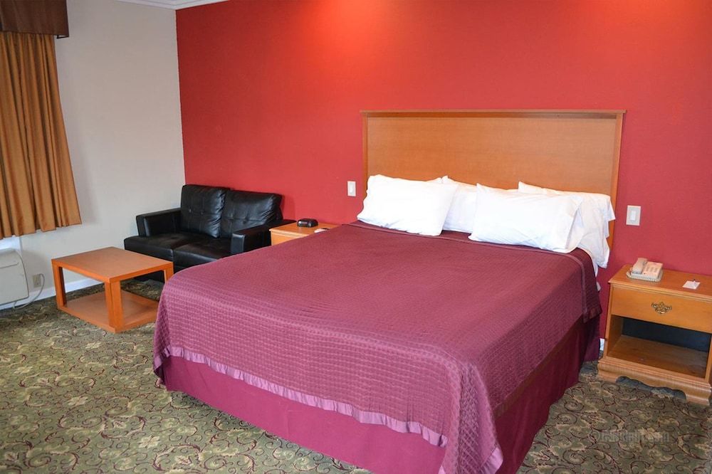 Miramar Inn Standard Room, 1 King Bed