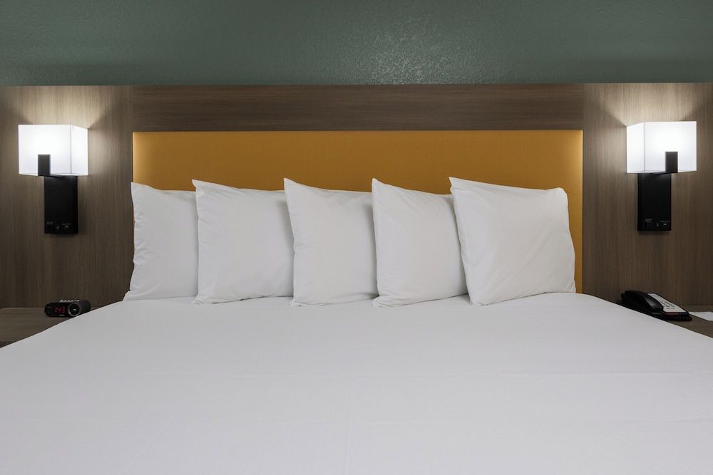 Standard Room, 1 King Bed, Non Smoking