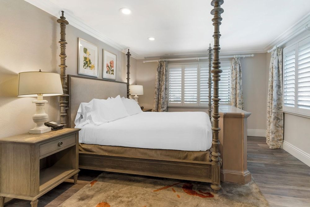 Best Western Dry Creek Inn Suite, 1 King Bed, Non Smoking, Fireplace (with Sofabed) 2