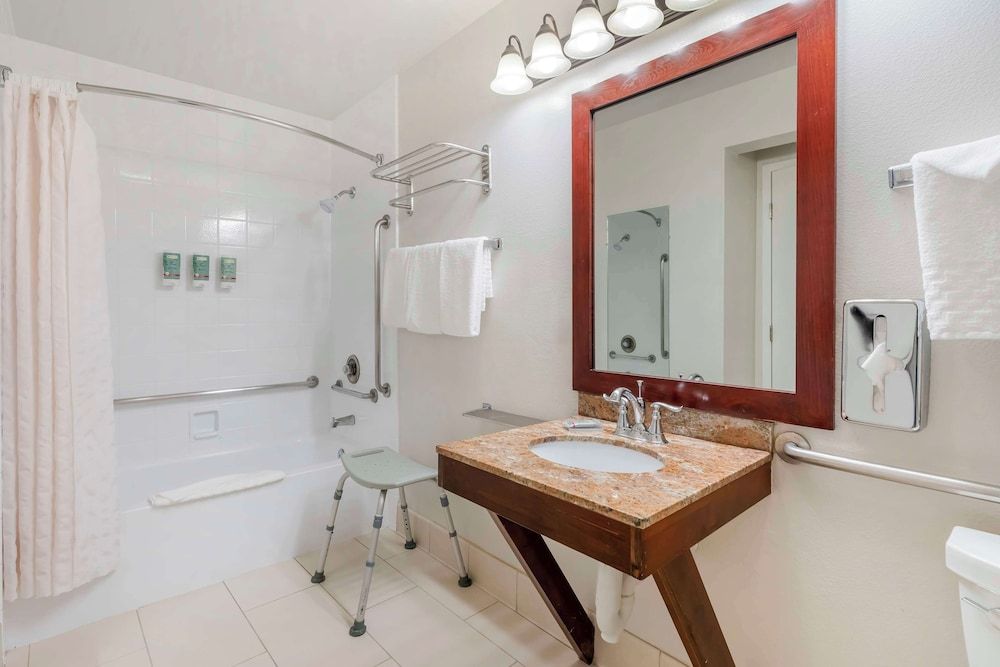 Best Western Dry Creek Inn Standard Room, 2 Queen Beds, Accessible, Non Smoking 9