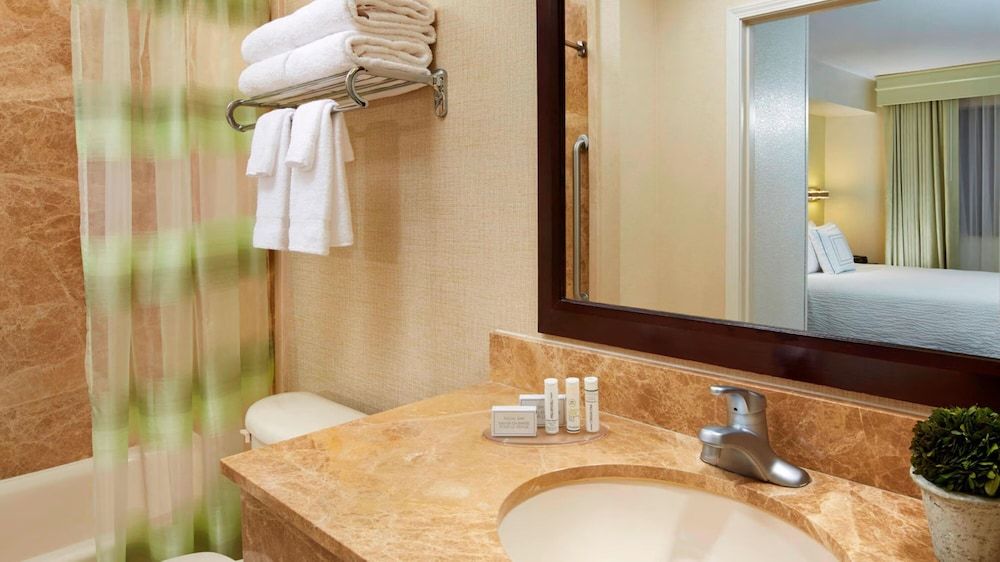 Suite, 2 Queen Beds, Non Smoking, Refrigerator & Microwave (Living Room;with Sofabed)
