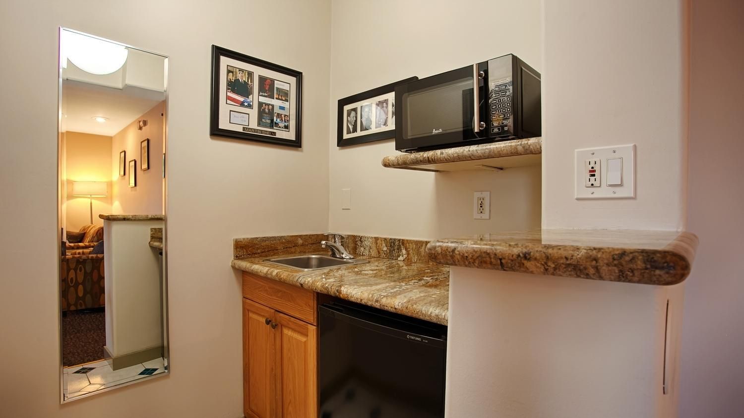 2 Queen Beds-Non Smoking