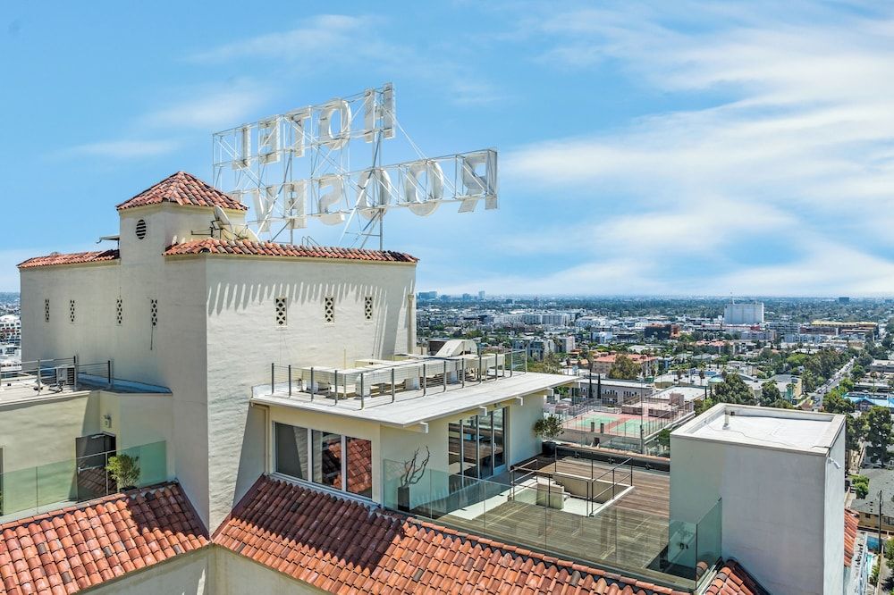 undefined The Hollywood Roosevelt 2