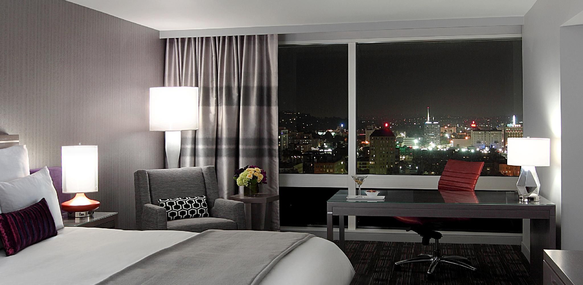 Standard King Roll-in Shower Accessible