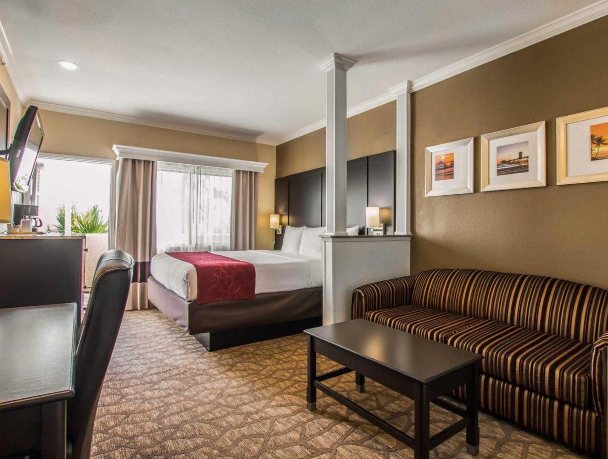 1 King Bed, Suite, Nonsmoking
