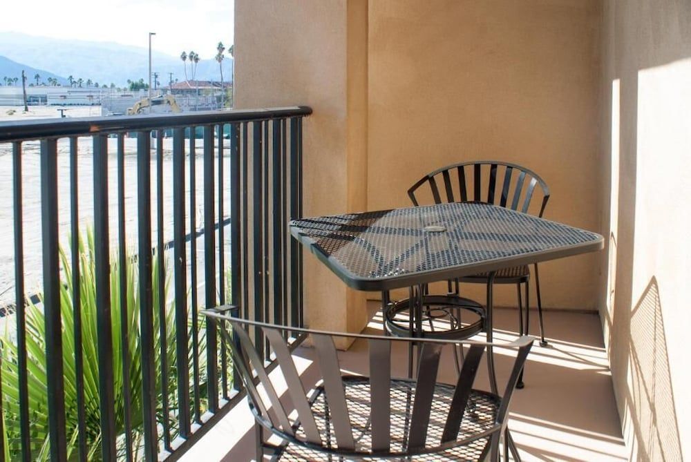 Studio Suite, 2 Queen Beds, Non Smoking (Upper Floor)