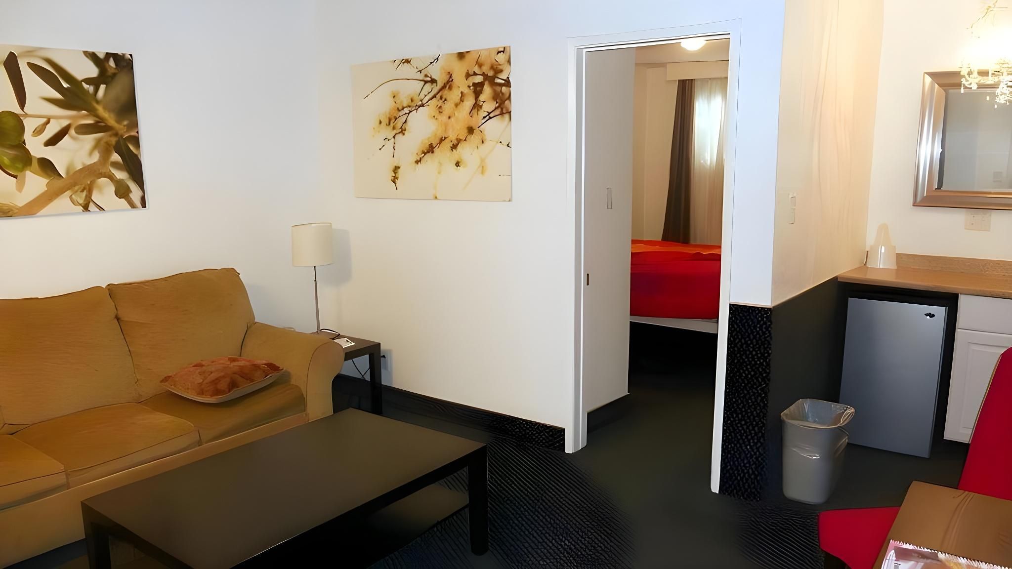 Bungalow (2 Adults)