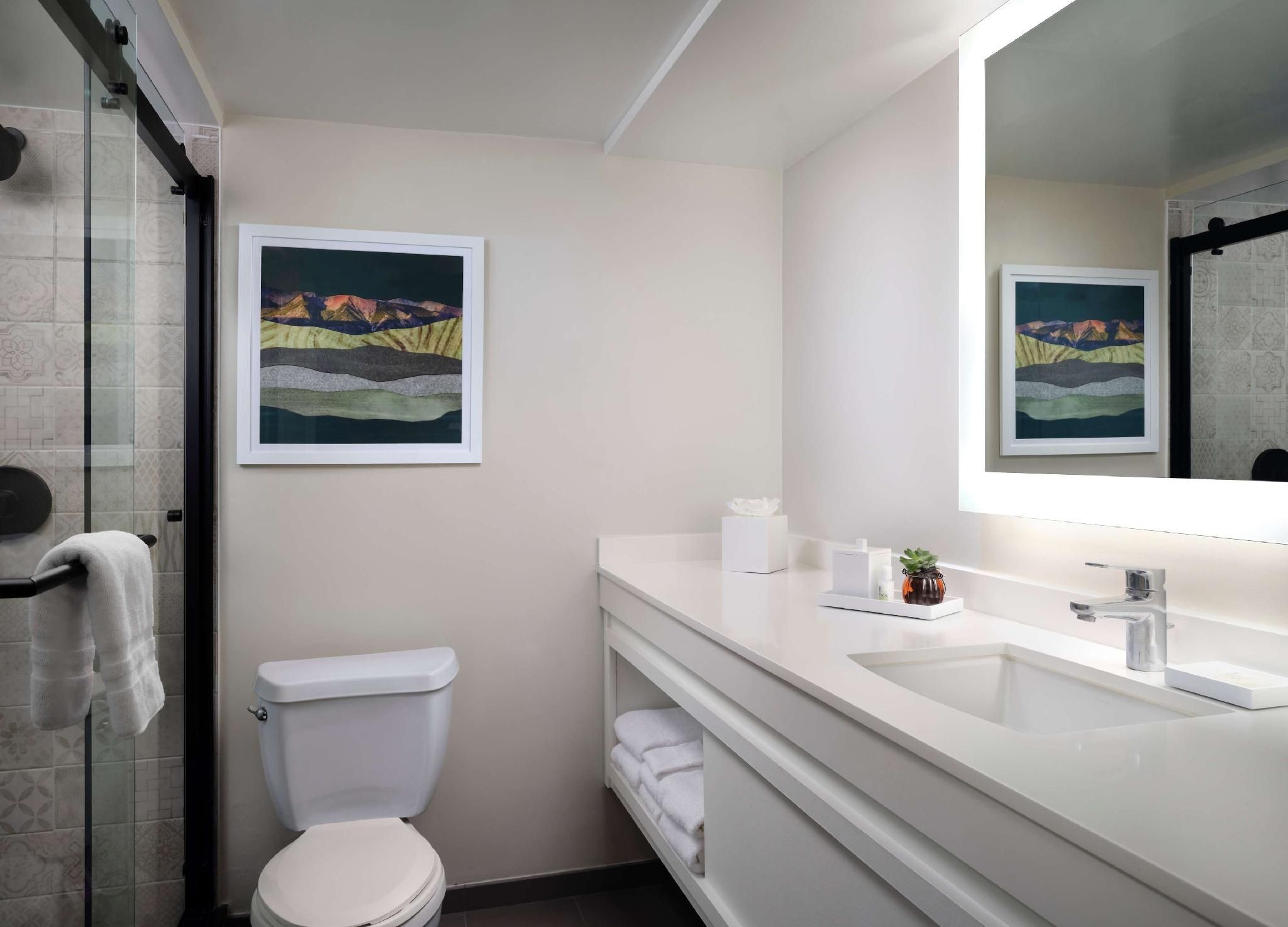 Studio Suite - King - Corner