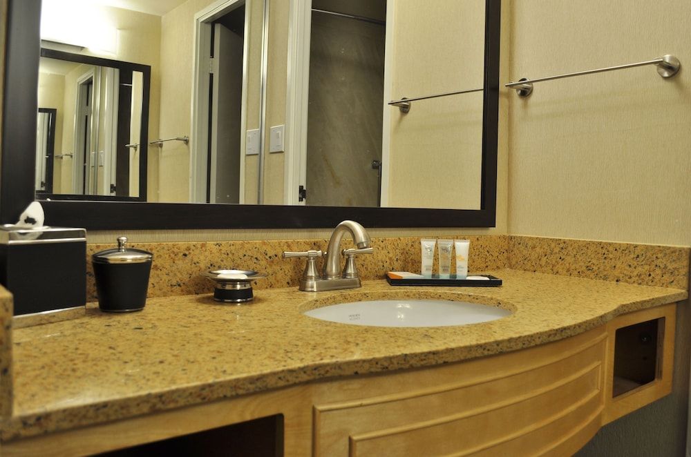 undefined Inn By The Sea La Jolla 10