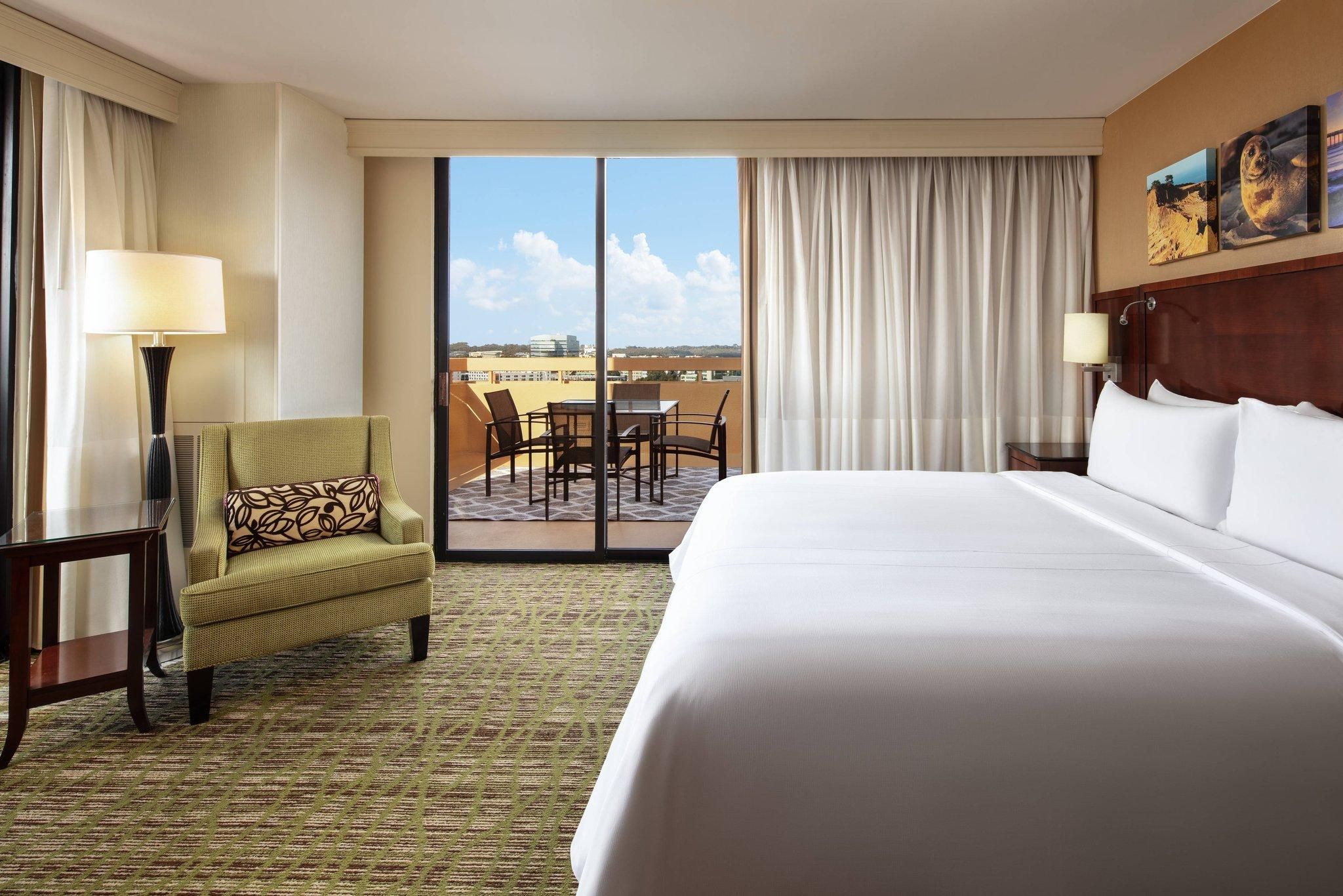 Suite, 1 King, Sofa bed, Balcony