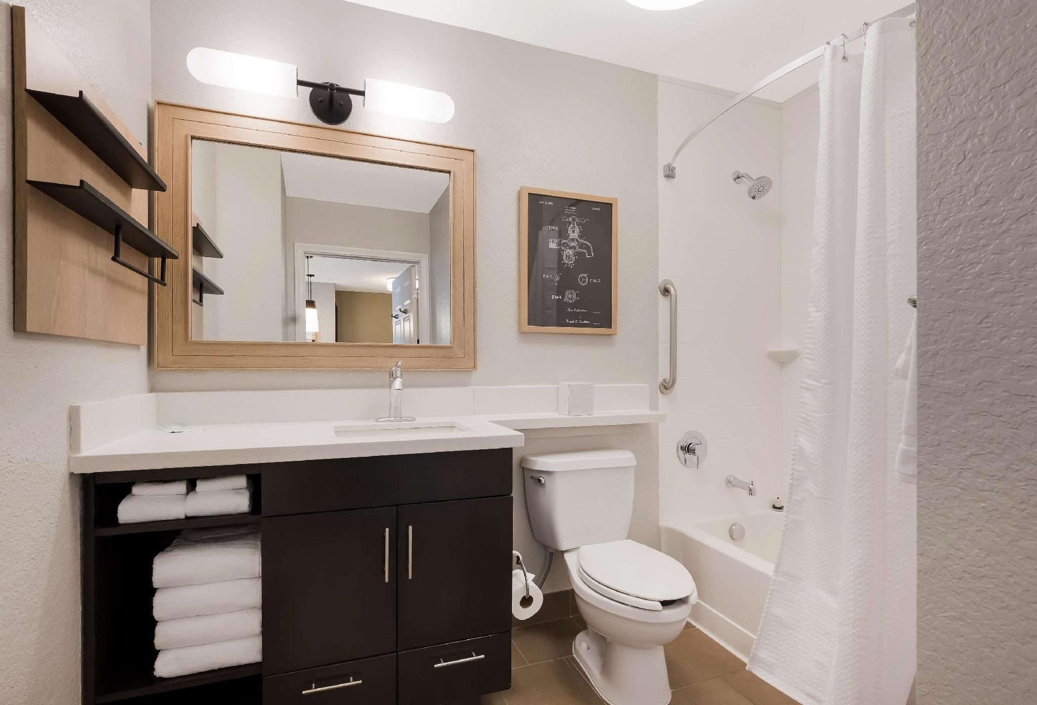 Sonesta Simply Suites Irvine East Foothill Studio Suite - King 3