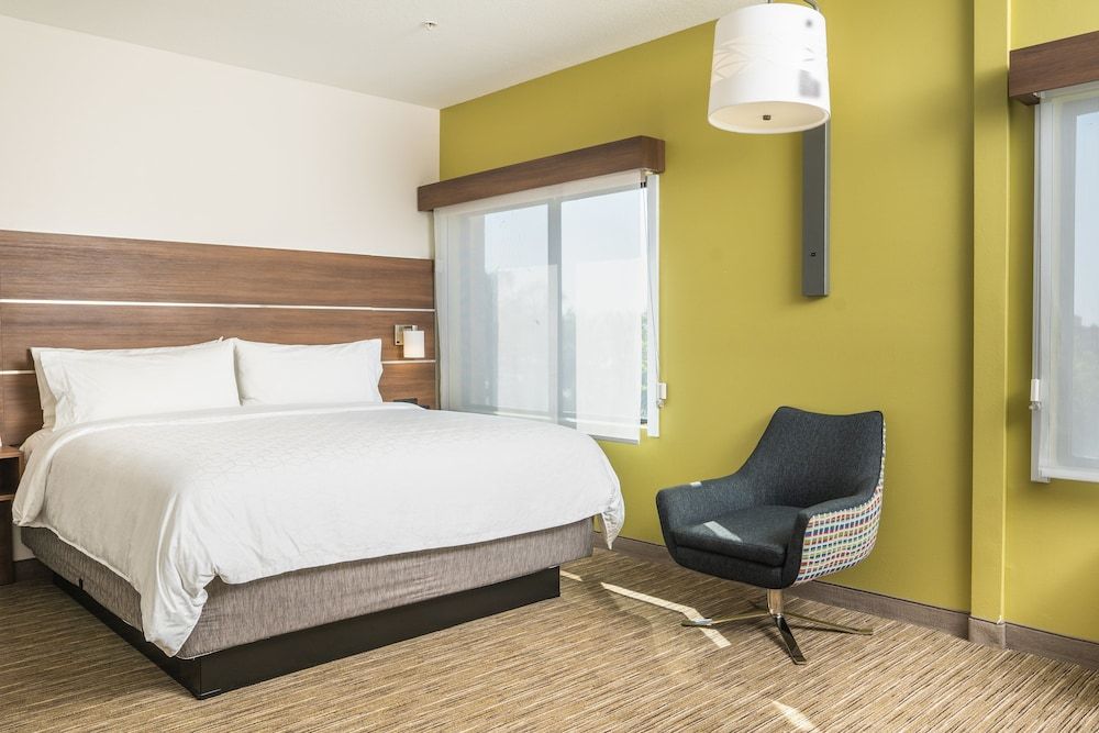 Suite, 1 King Bed