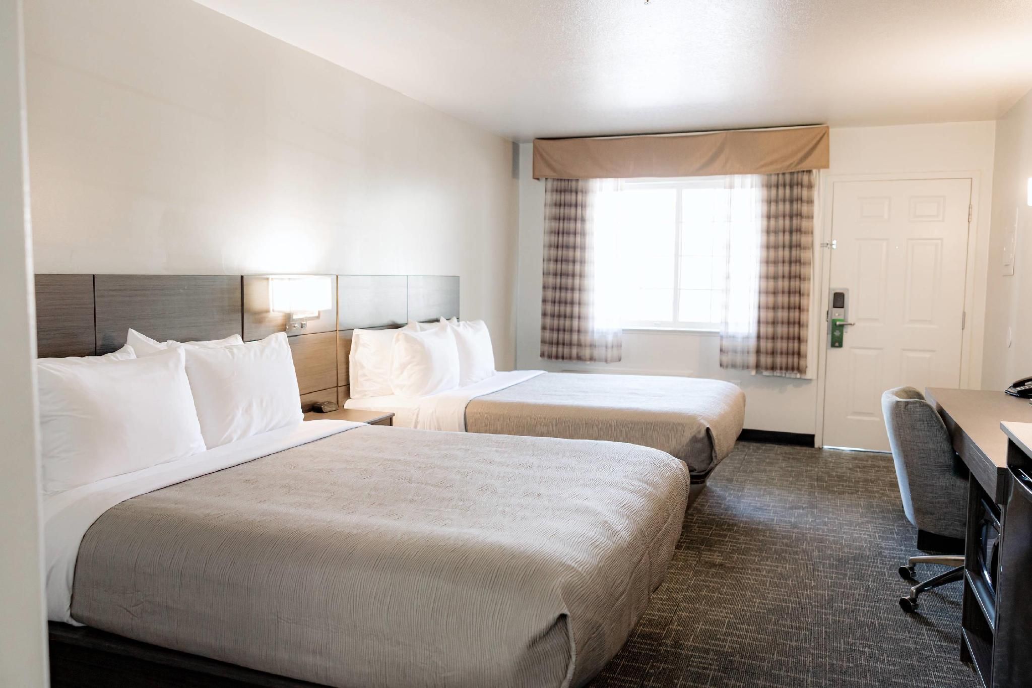 2 Queen Beds, Nonsmoking, Accessible
