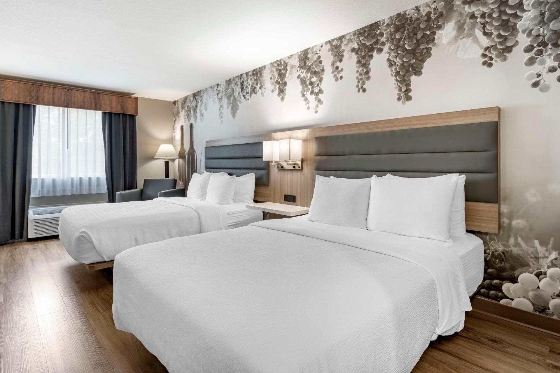 Best Western Plus Vineyard Inn 2 queen beds, nonsmoking 2