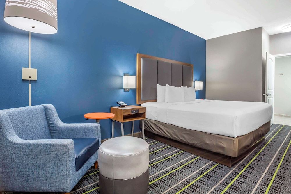 Standard Room, 1 King Bed, Non Smoking