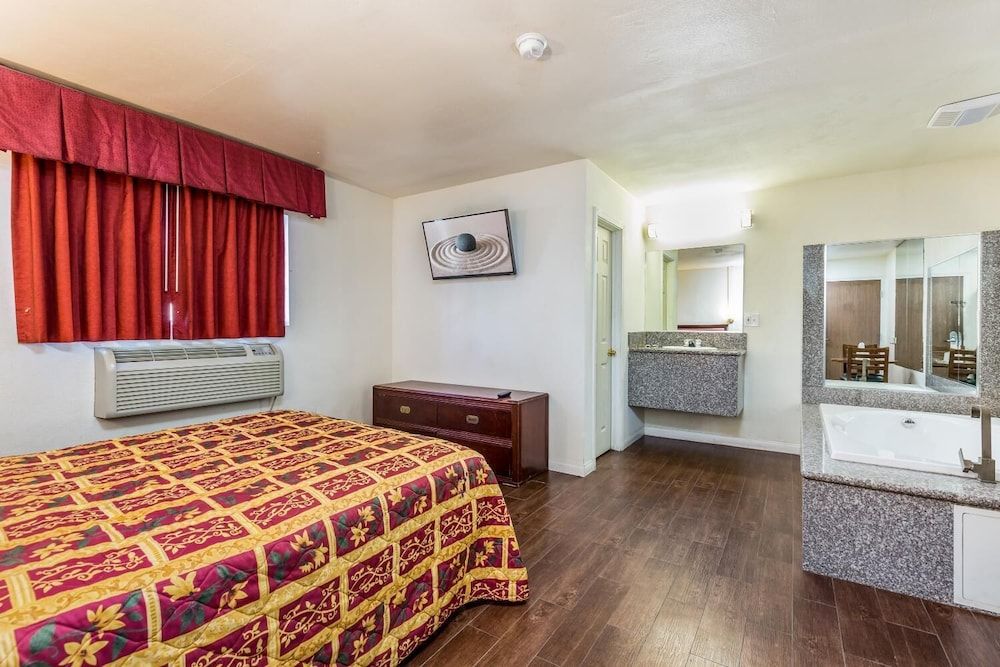 Jacuzzi Room