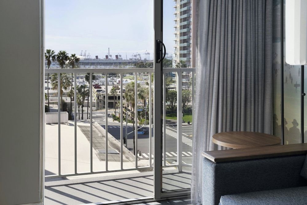 Room, 2 Queen Beds, Non Smoking, Balcony