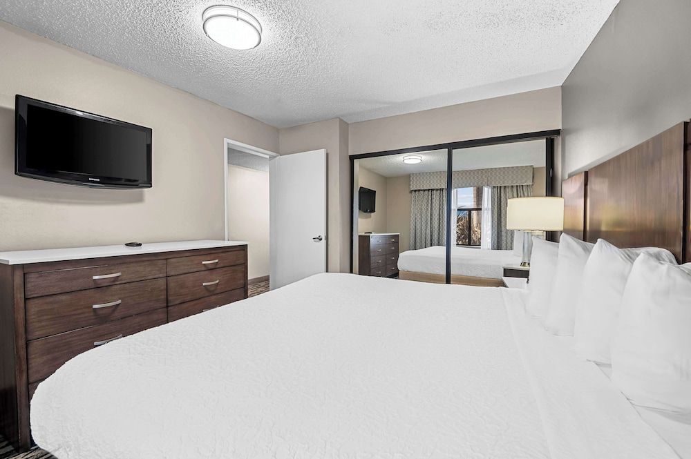 Suite, 1 King Bed, Non Smoking, Kitchen (with Sofabed, Full Kitchen)