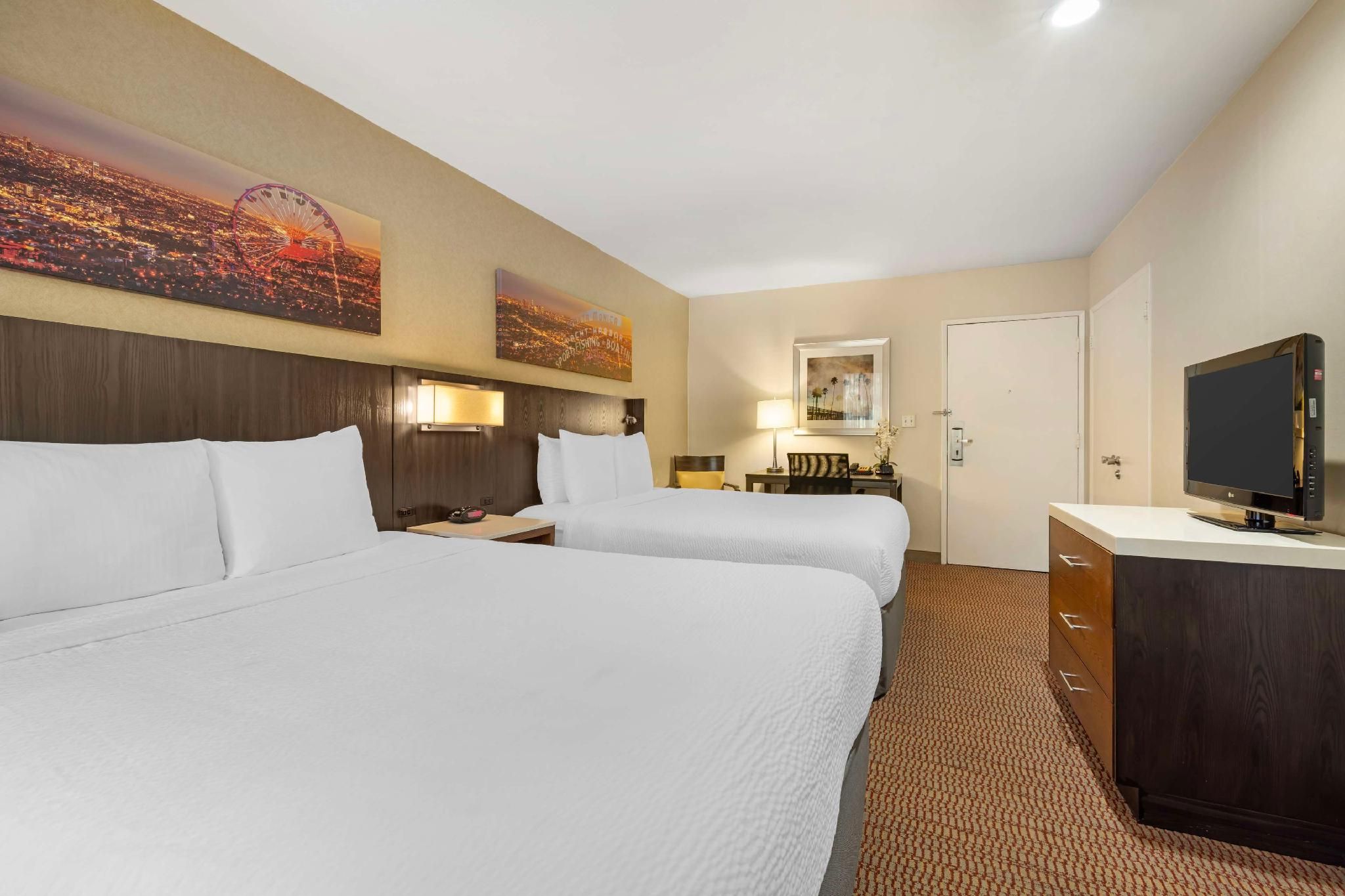 undefined Best Western Royal Palace Inn & Suites 10