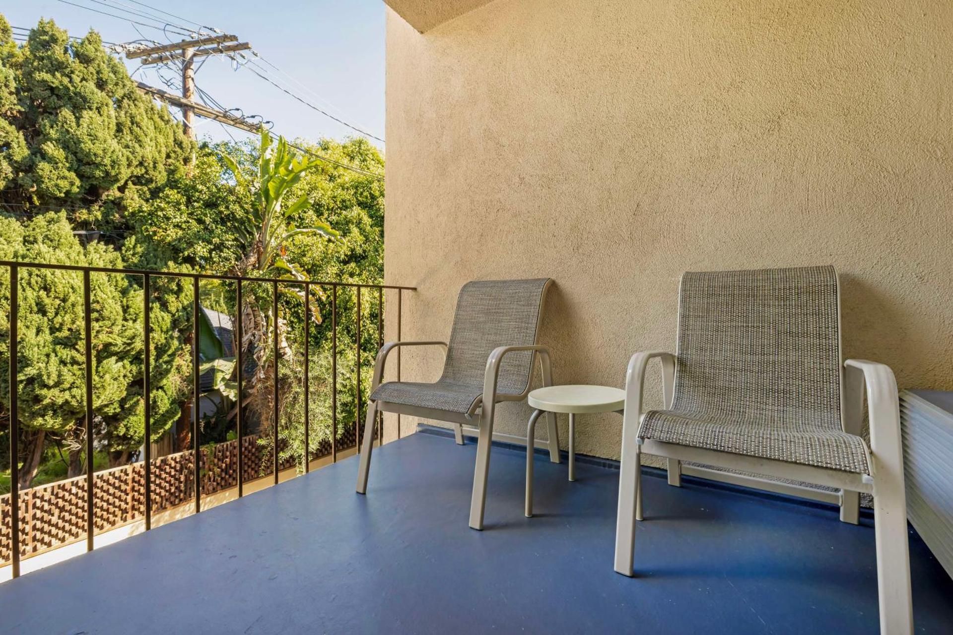 Suite - 2 Queen Beds, Nonsmoking, Balcony