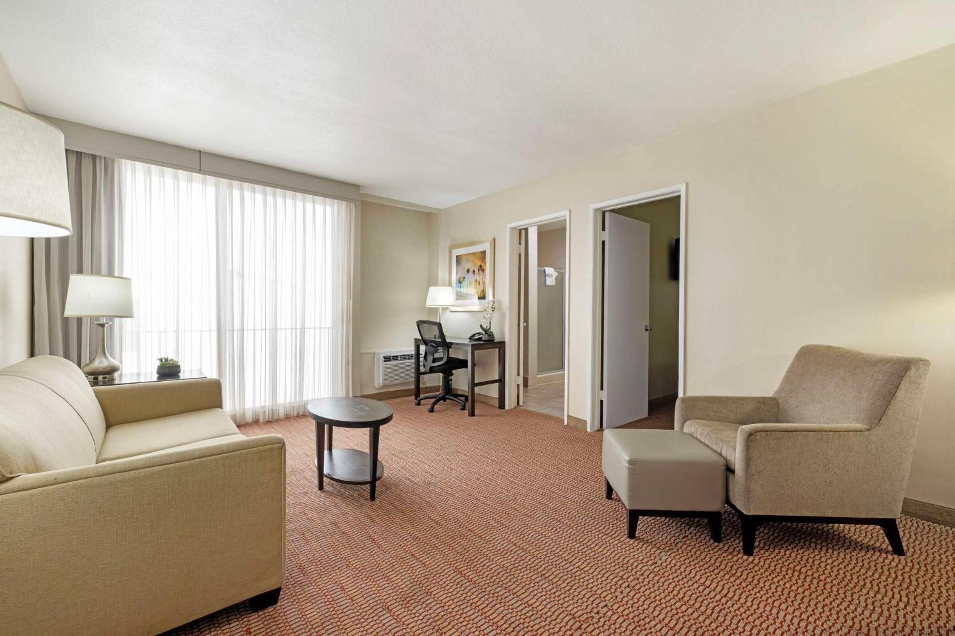 undefined Best Western Royal Palace Inn & Suites 6