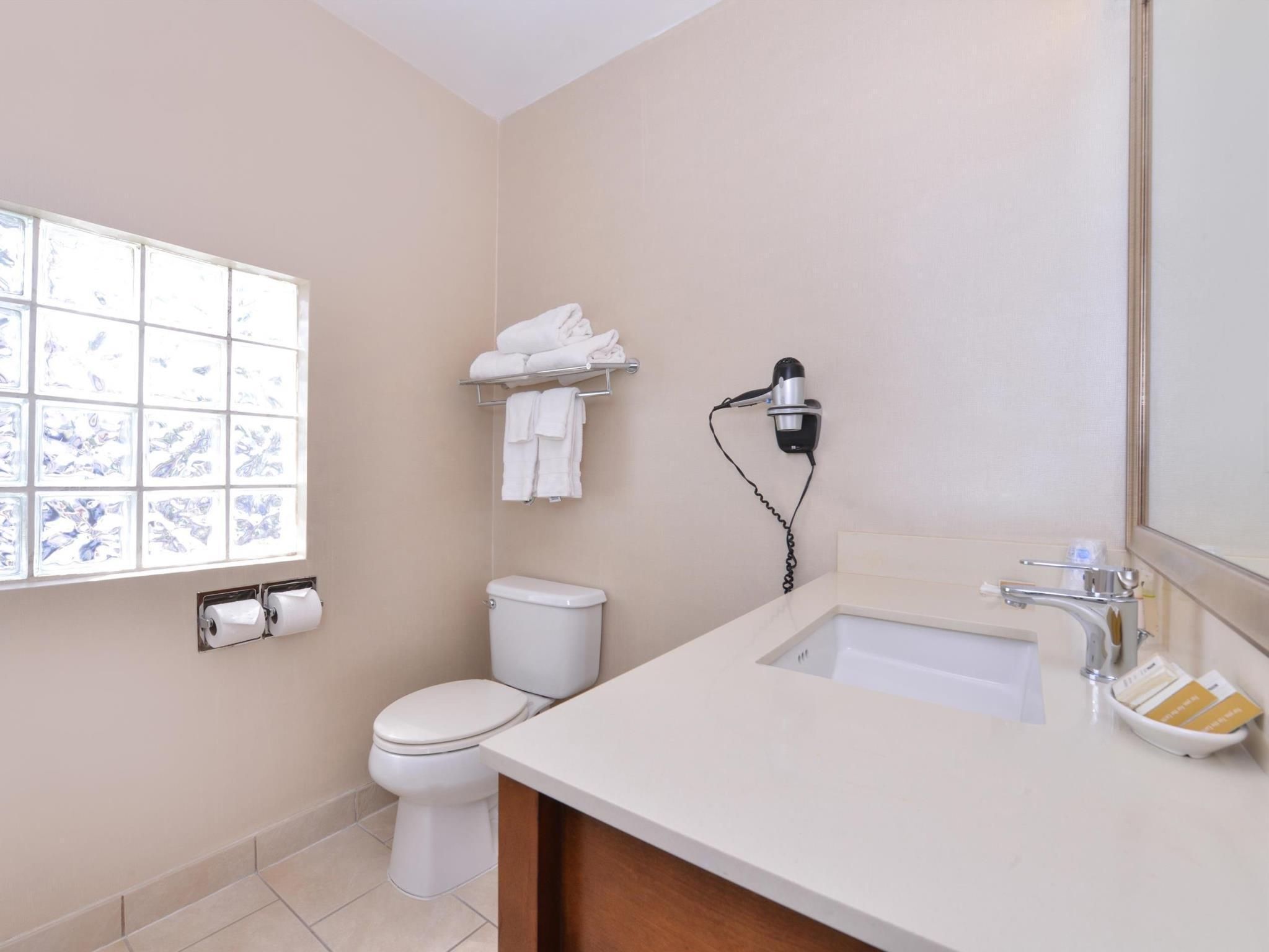 Suite - 2 Queen Beds, Nonsmoking, Balcony