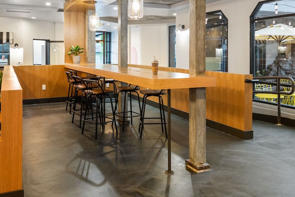 undefined The Live Hotel