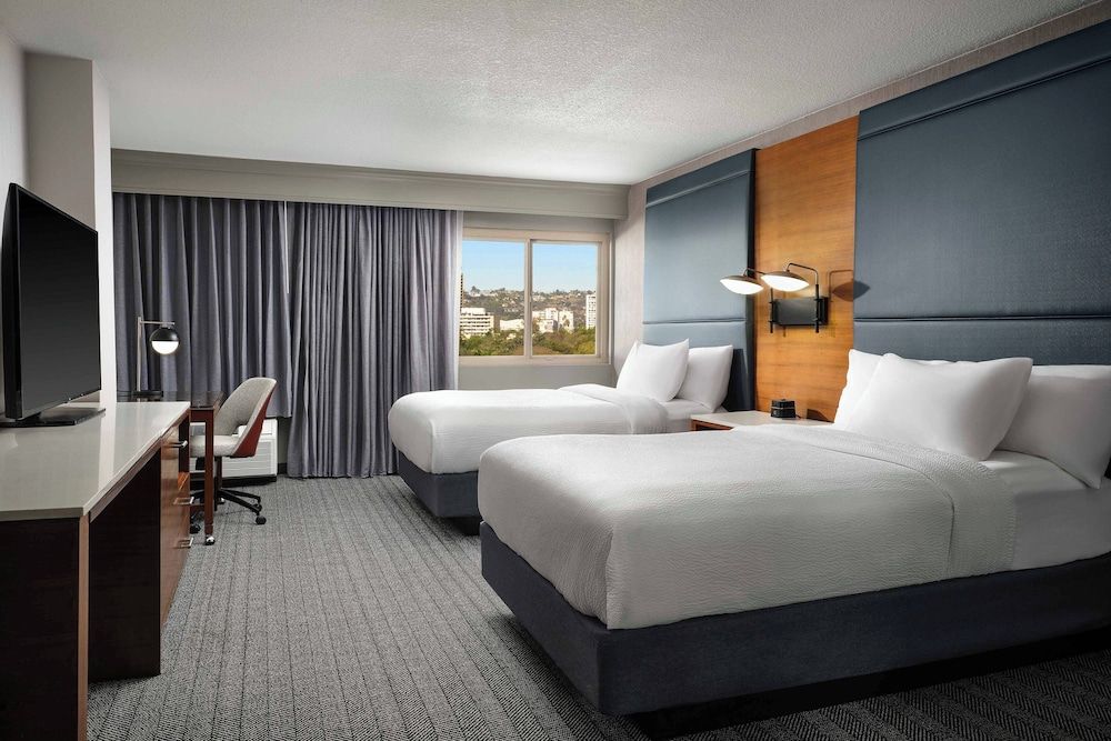 undefined Courtyard by Marriott Los Angeles Century City/Beverly Hills 2