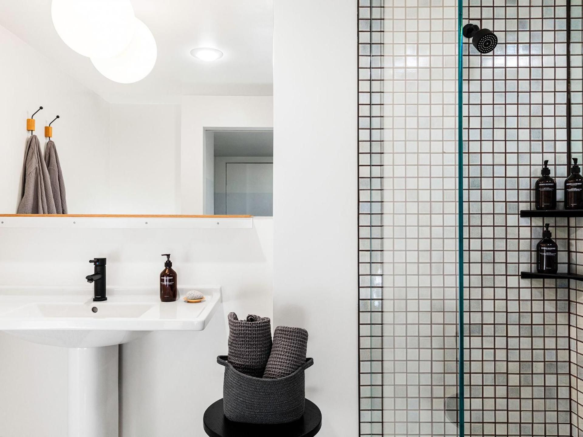 undefined Hotel June West L.A., a Member of Design Hotels 9
