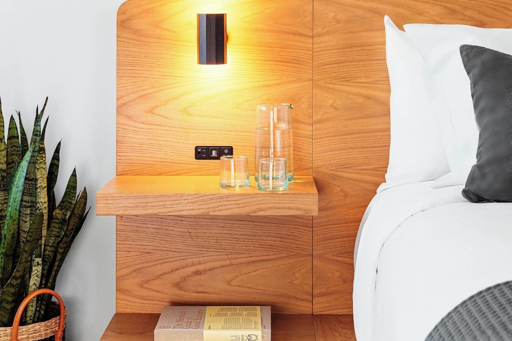 Hotel June West L.A., a Member of Design Hotels Room, 1 King Bed (Spacious) 4