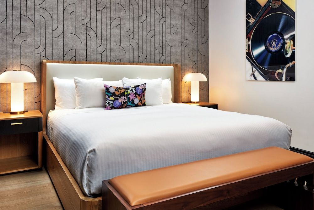 Elan Hotel Executive Room, 1 King Bed 2