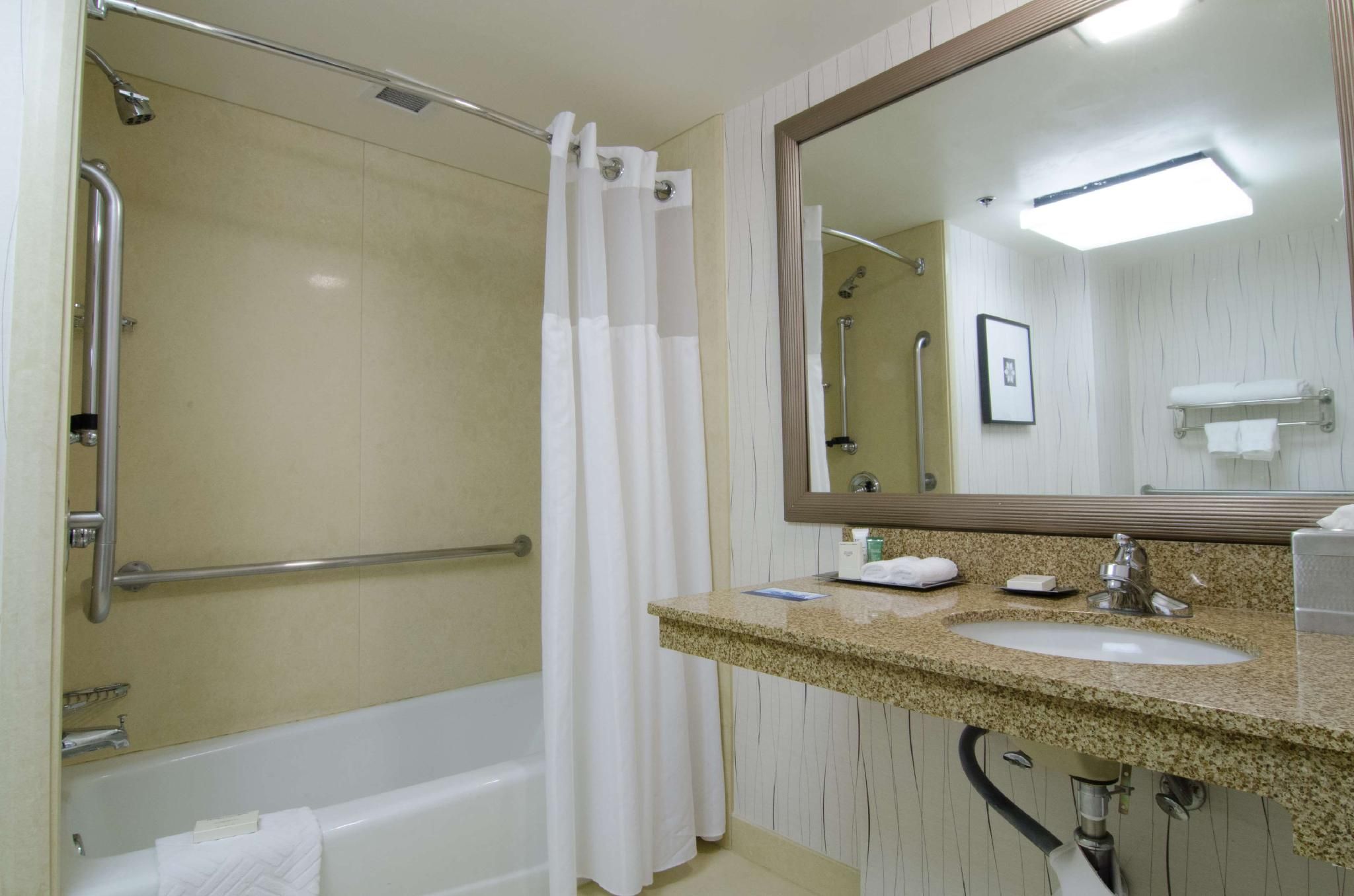 undefined Hilton Los Angeles Airport 8