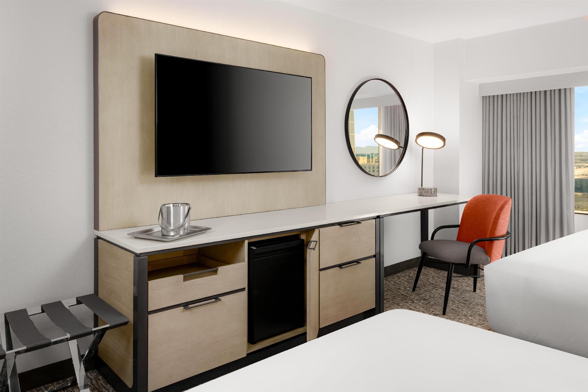 2 Queen Beds Hearing Accessible Room