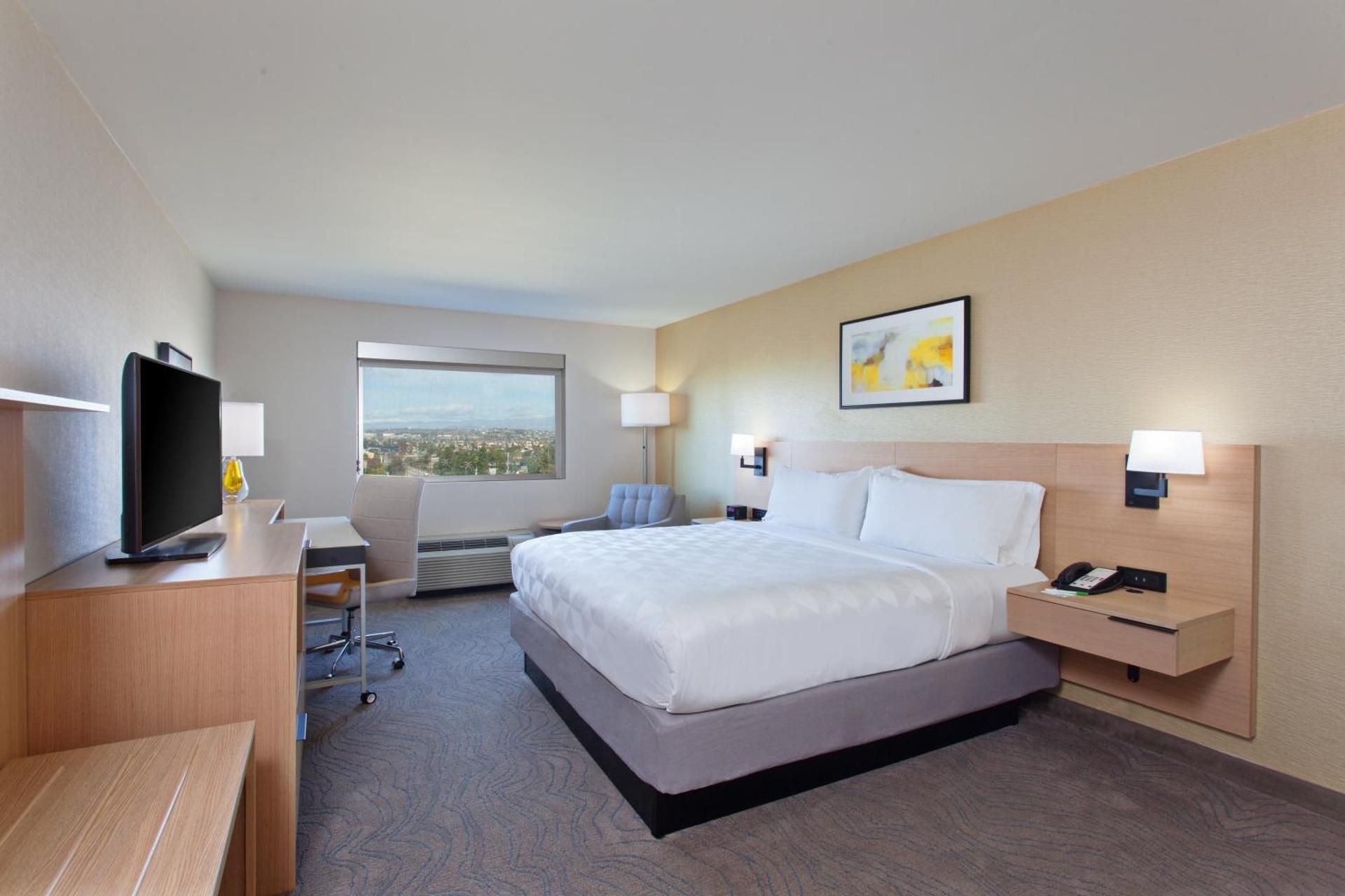 undefined Holiday Inn Los Angeles - LAX Airport by IHG 10