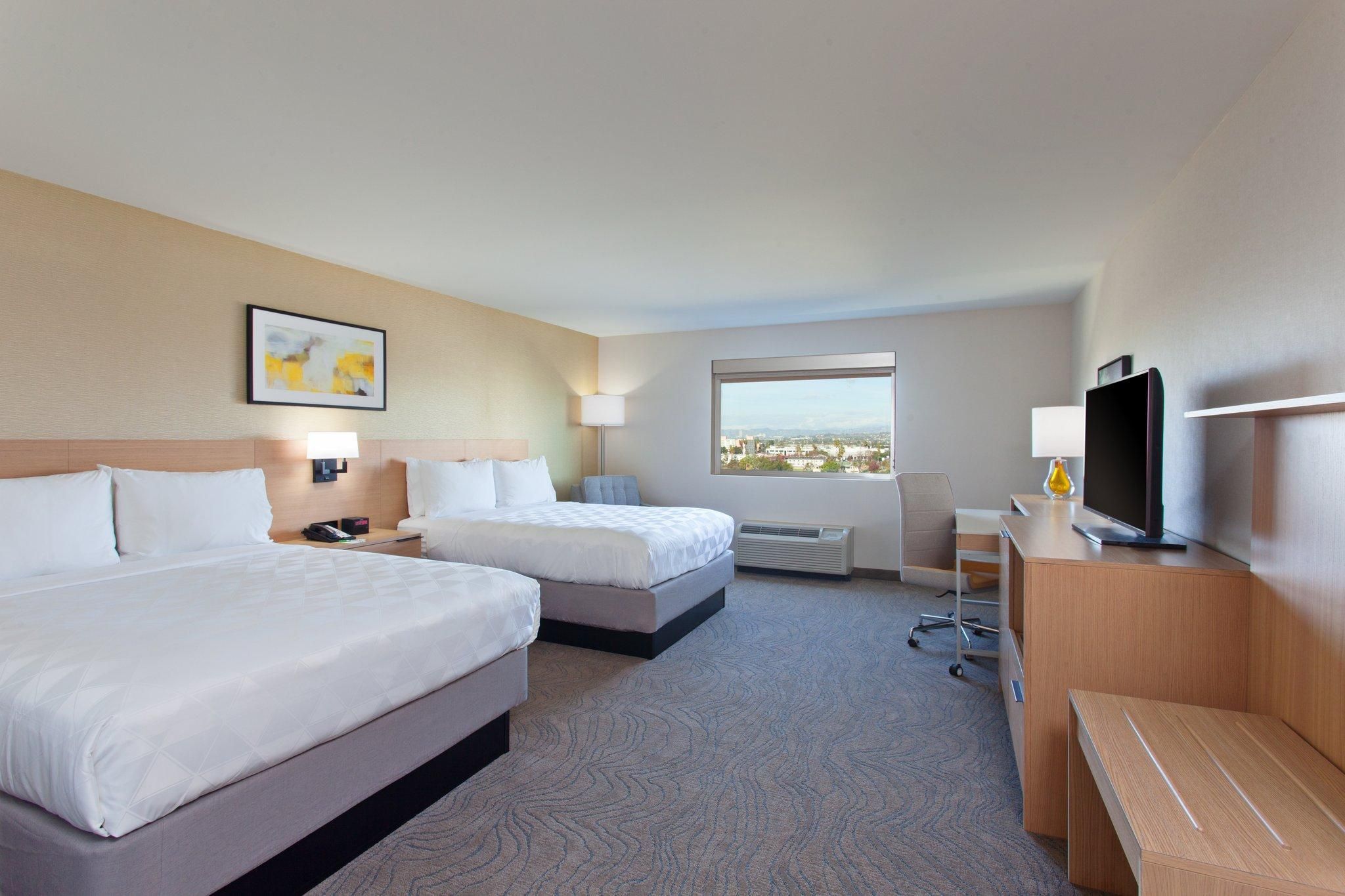 undefined Holiday Inn Los Angeles - LAX Airport by IHG 4