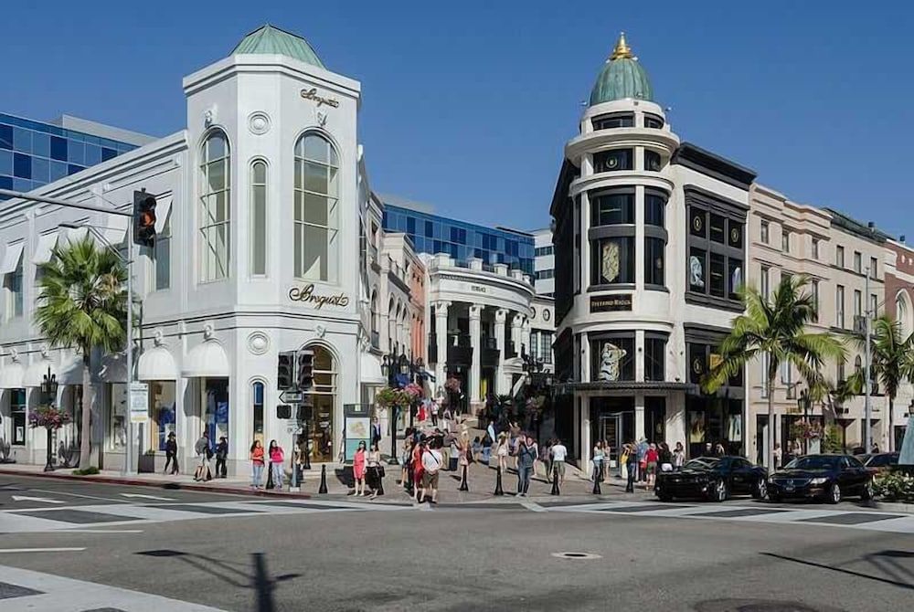 undefined Luxe Sunset Boulevard Hotel 2