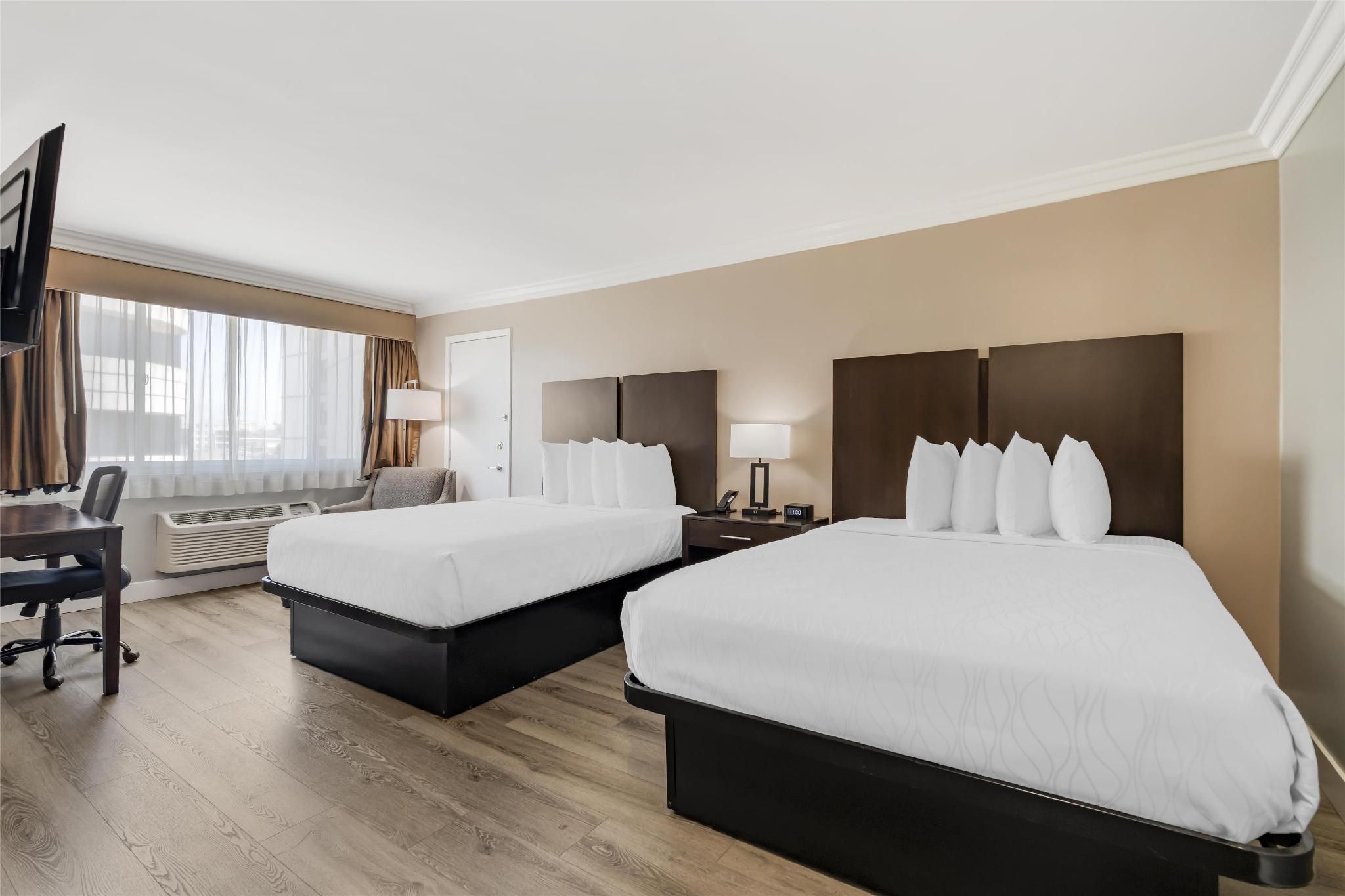 undefined Best Western Plus LA Mid Town Hotel 9