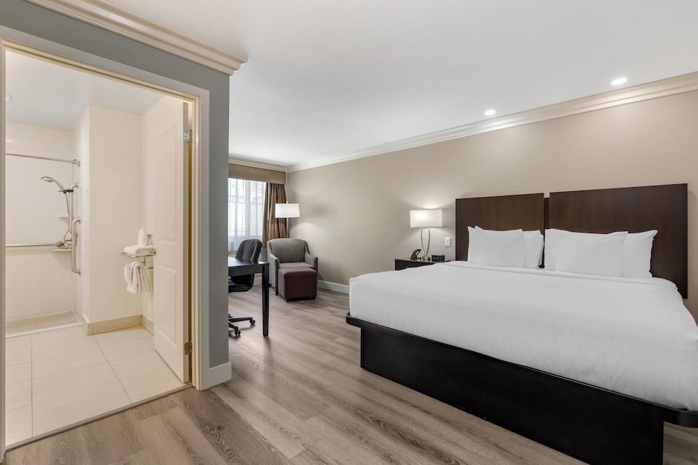 undefined Best Western Plus LA Mid Town Hotel 5