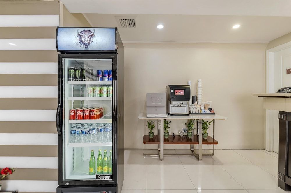 undefined Best Western Plus LA Mid Town Hotel 9