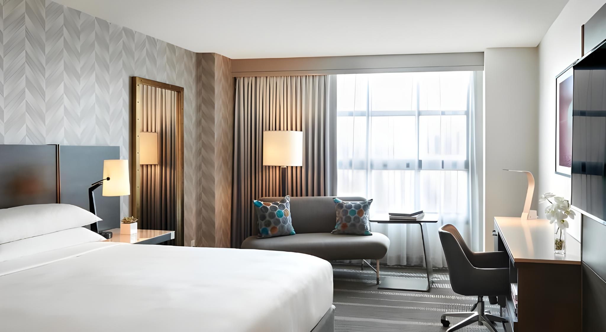 undefined Renaissance Los Angeles Airport Hotel 7