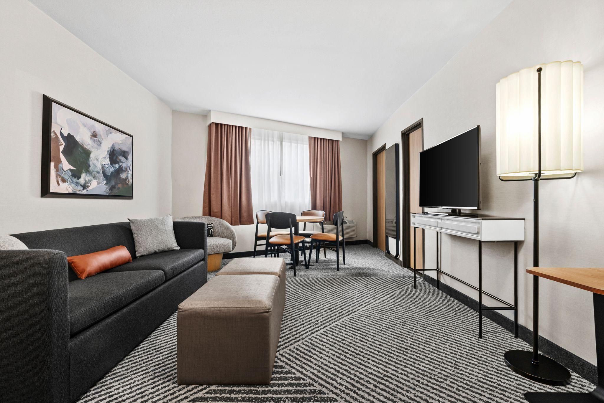 undefined Royal Palace Westwood Hotel 4