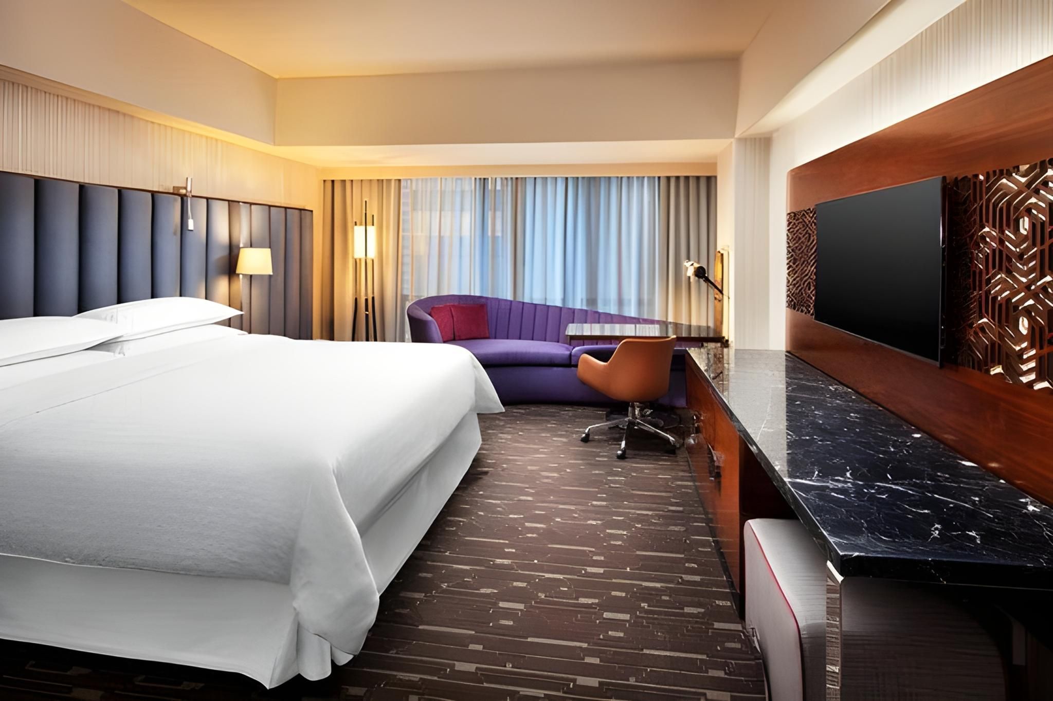 Club lounge access, Deluxe Guest room, 1 King, City view