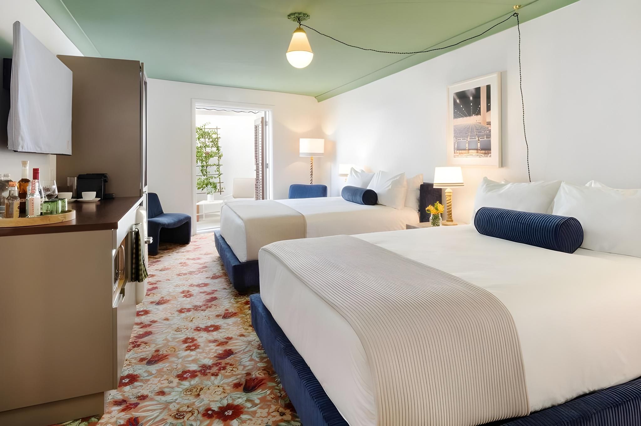 Deluxe Queen Room with Two Queen Beds